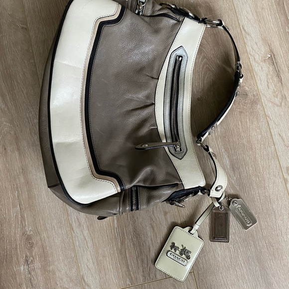 Coach Madison Ivory Gray Spectator Leather Hobo Shoulder Handbag - Picture 2 of 8